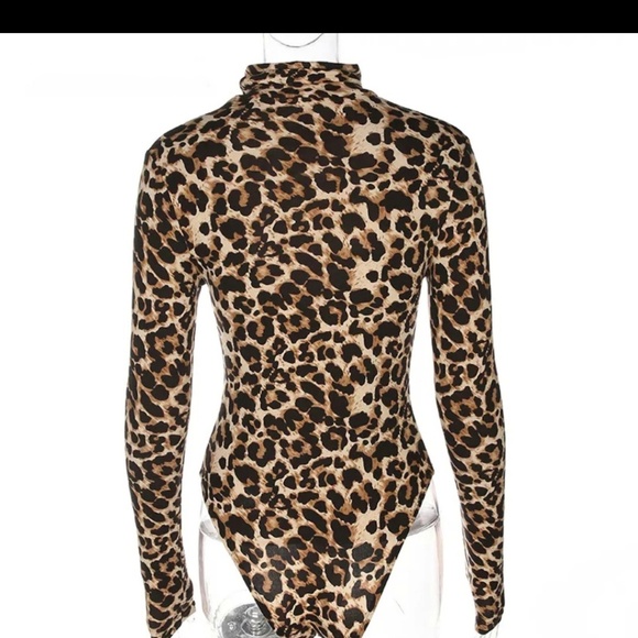 Leopard Printed Bodysuit - Picture 4 of 4